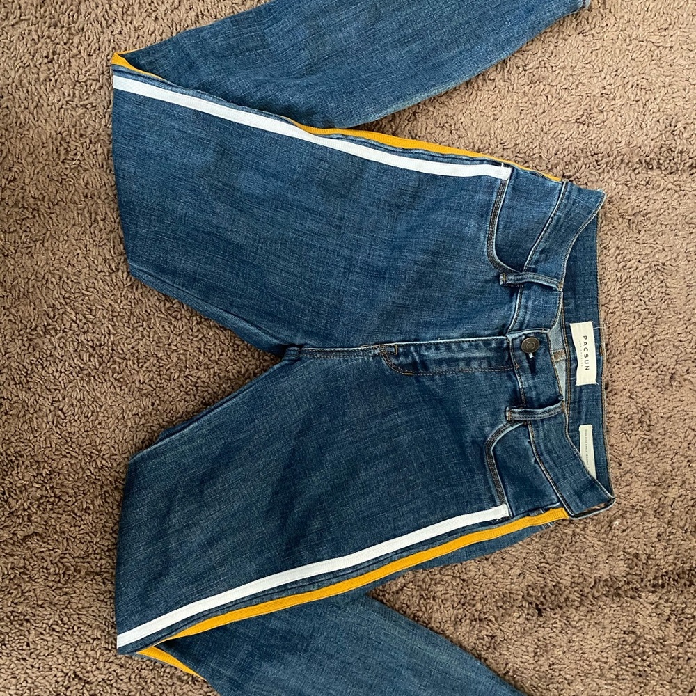 jeans